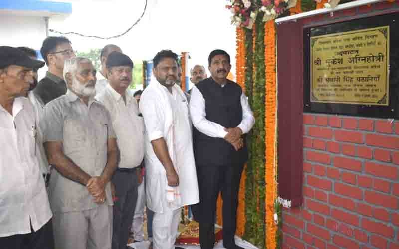 उपमुख्यमंत्री ने फतेहपुर में किए 4 करोड़ 26 लाख की परियोजनाओं के उद्घाटन
