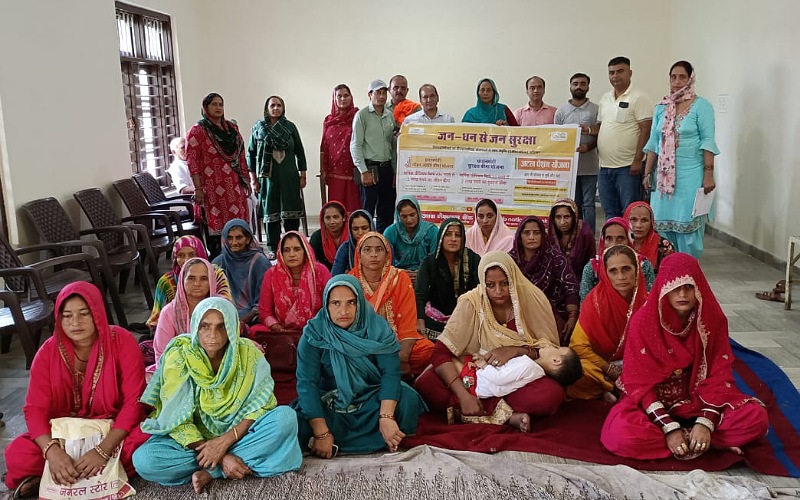 डीहर में स्वयं सहायता समूहों के लिए वित्तीय साक्षरता जागरूकता शिविर आयोजित