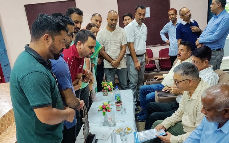 व्यवसायिक शिक्षक संघ ने विधायक अजय सोलंकी से की मुलाकात