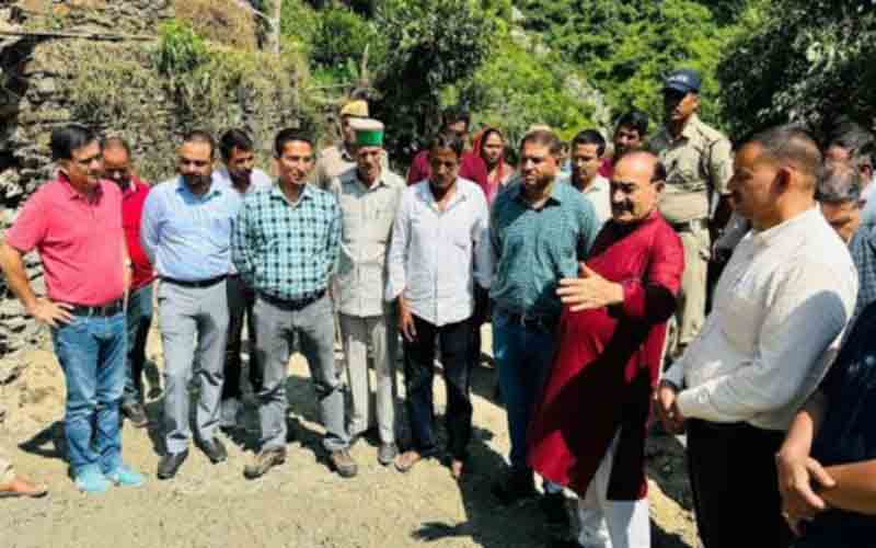 कांग्रेस नेता कौल सिंह ठाकुर ने कंगना रनौत पर साधा निशाना, कहा – उनके बयानों की कोई कद्र नहीं