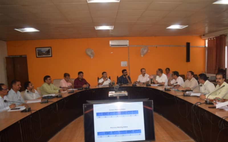 उपायुक्त ने एफसीए के 59 लंबित मामलों के निपटारे के लिए की समीक्षा