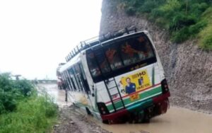 HRTC-bus-stuck-due-to-heavy.jpg