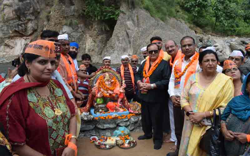 विधानसभा अध्यक्ष कुलदीप सिंह पठानिया ने गणपति मूर्ति विसर्जन कार्यक्रम में लिया हिस्सा 