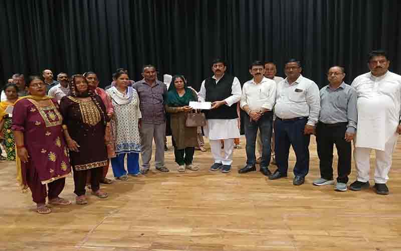 कुटलैहड़ विधानसभा क्षेत्र में गरीब परिवारों को मिली आवास योजना की सौगात