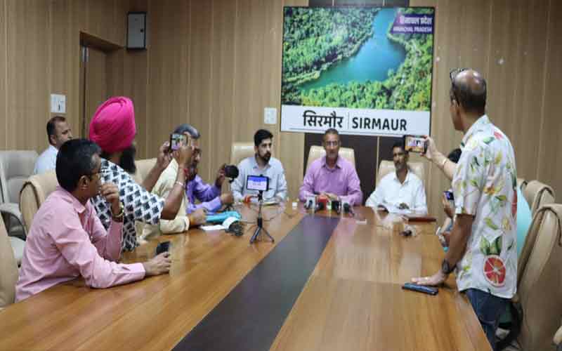 युवा रोजगार मेला में बढ़-चढ़ कर भाग लें-उपायुक्त