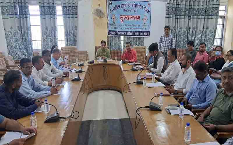 हिमाचल प्रदेश के सिरमौर जिले में प्रधानमंत्री आदर्श ग्राम योजना के तहत 15 गांवों का चयन