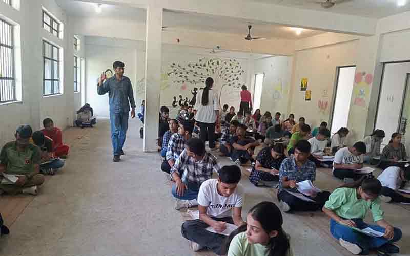 स्वामी विवेकानंद सामान्य ज्ञान प्रतियोगिता में 1,800 विद्यार्थियों ने भाग लिया