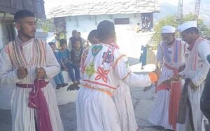 गिरिपार में बुड़ेछू लोक नृत्य से शुरू हुआ सप्ताह भर चलने वाला दिवाली उत्सव