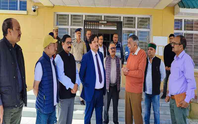 जिला निर्वाचन अधिकारी ने फागु स्थित ईवीएम वेयरहाउस का किया निरीक्षण