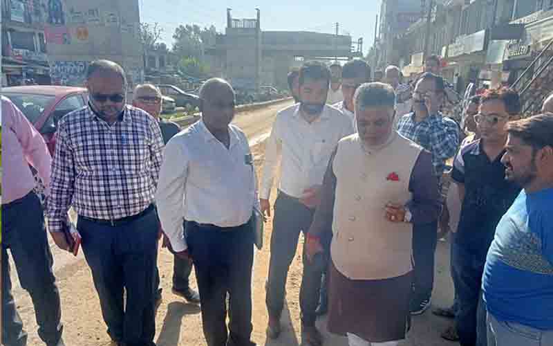 मंडी-पठानकोट फोरलेन सांसद डॉ. राजीव भारद्वाज ने एनएचएआई को दिए निर्देश