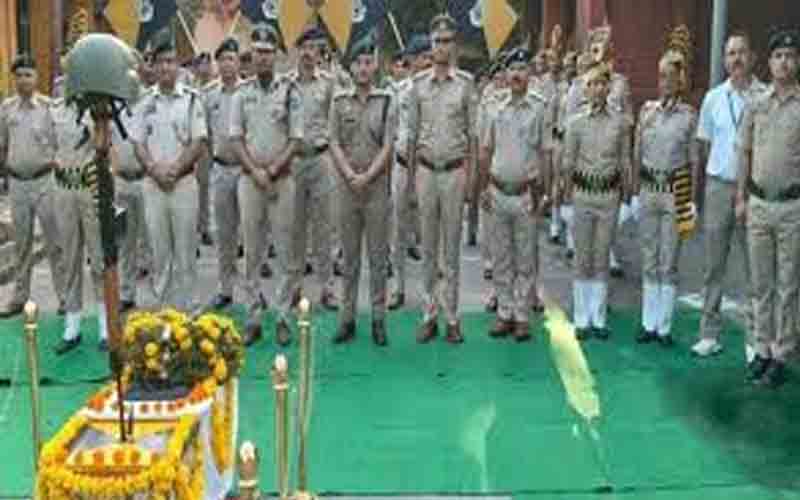 पुलिस स्मृति दिवस पर पुलिस लाइन नाहन में परेड़ का आयोजन