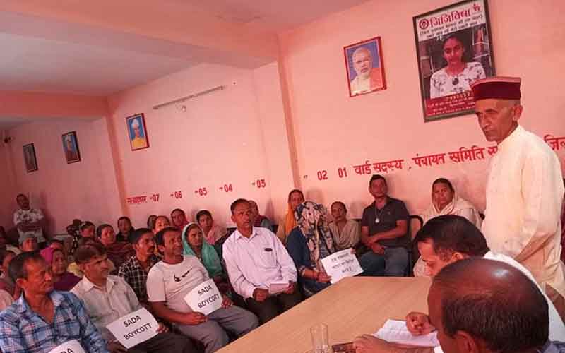 गुनेहड़ पंचायत में टीसीपी पर ग्रामीणों की राय ली गई