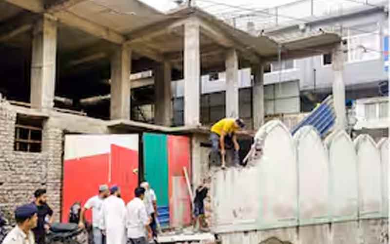 मंडी में अवैध निर्माण पर नगर निगम सख्त, नोटिस मिलने पर ढांचा गिराना होगा