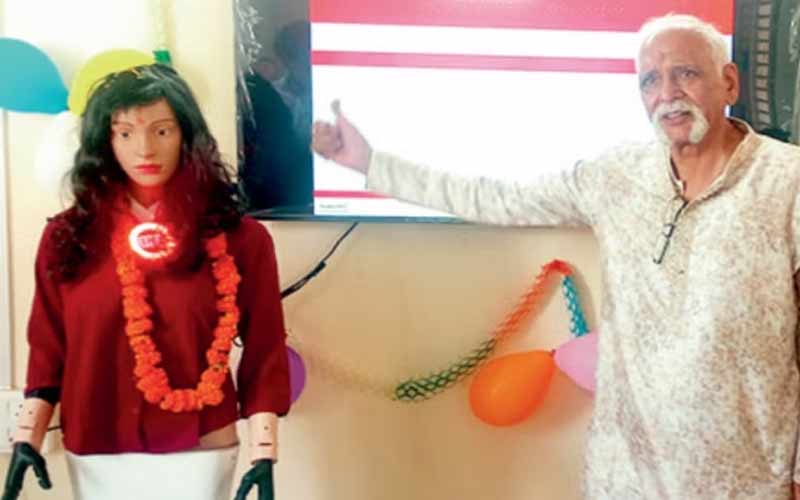 हिमाचल प्रदेश : सरकारी स्कूल में एआई रोबोट से शिक्षा