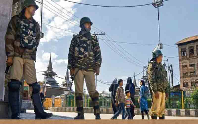 जम्मू-कश्मीर में आतंक के खिलाफ बड़ा ऑपरेशन, कई जिलों में काउंटर इंटेलिजेंस की छापेमारी