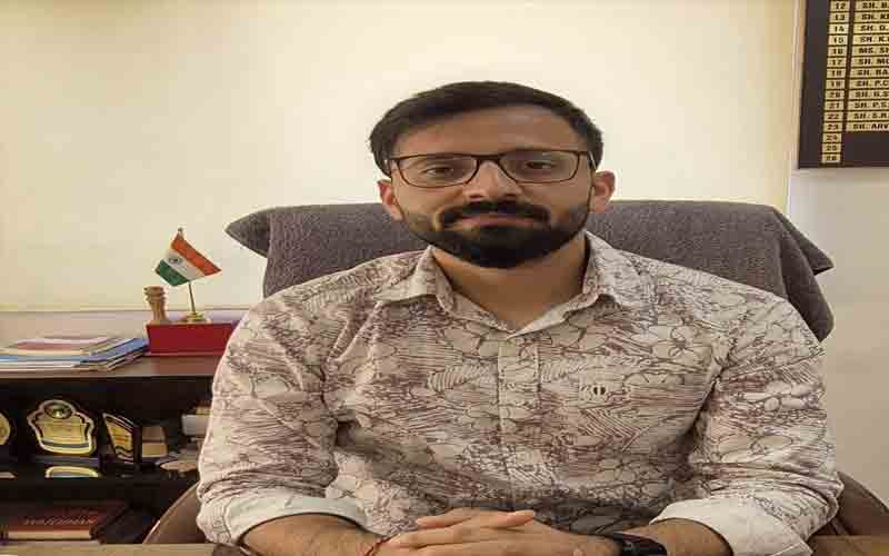 विदेश में नौकरी तलाश रहे युवाओं  को अबूधाबी और दुबई में नौकरी का मिलेगा अवसर