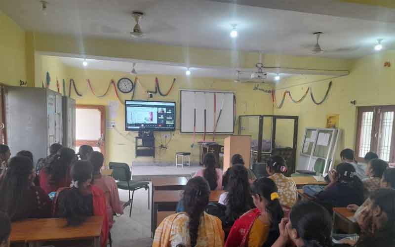 महाविद्यालय चौकीमन्यार में करियर काउंसलिंग के अंतर्गत ऑनलाइन चर्चा कार्यक्रम का आयोजन।