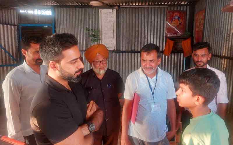 उपायुक्त ने बाल मजदूरी की रोकथाम के लिए किया औचक निरीक्षण