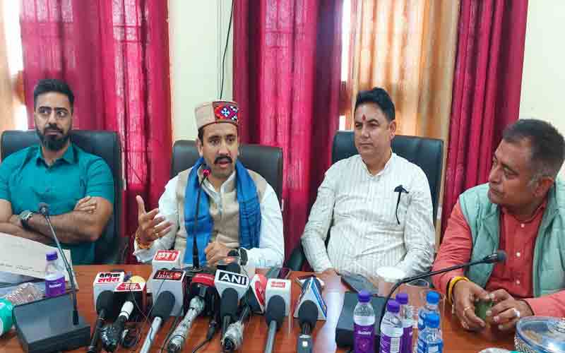 हिमाचल सरकार ने केंद्र सरकार को भेजा प्रदेश में 5 नए नेशनल हाईवे बनाने का प्रस्ताव : विक्रमादित्य सिंह