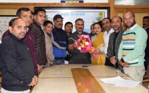 हिमाचल प्रदेश कंप्यूटर शिक्षक प्रतिनिधिमंडल ने मुख्यमंत्री से की मुलाकात