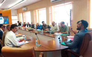 उपायुक्त ने माता श्री चिंतपूर्णी मंदिर की व्यवस्थाओं को लेकर अधिकारियों के साथ की बैठक