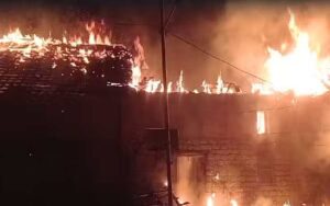 हिमाचल में दिवाली की रात आग लगने से लाखों का नुकसान, कई गोशालाएं और घर जले