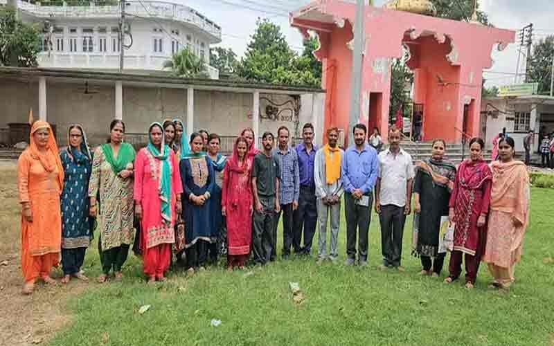 मिड डे मील कर्मचारियों की मांगों पर सरकार का ध्यान देने की आवश्यकता है