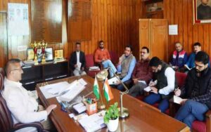 उपायुक्त ने एनएच 707 को चौड़ा करने के दौरान हुए नुकसान को शीध्र ठीक करने के दिए निर्देश