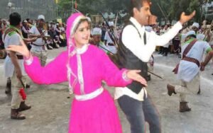 पाश्चात्य संस्कृति पर भारी पड़ रही है हिमाचली नाटियां