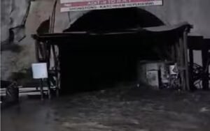 किन्नौर में शोंग-टोंग की एडिट टनल में लीकेज के कारण एनएच बंद