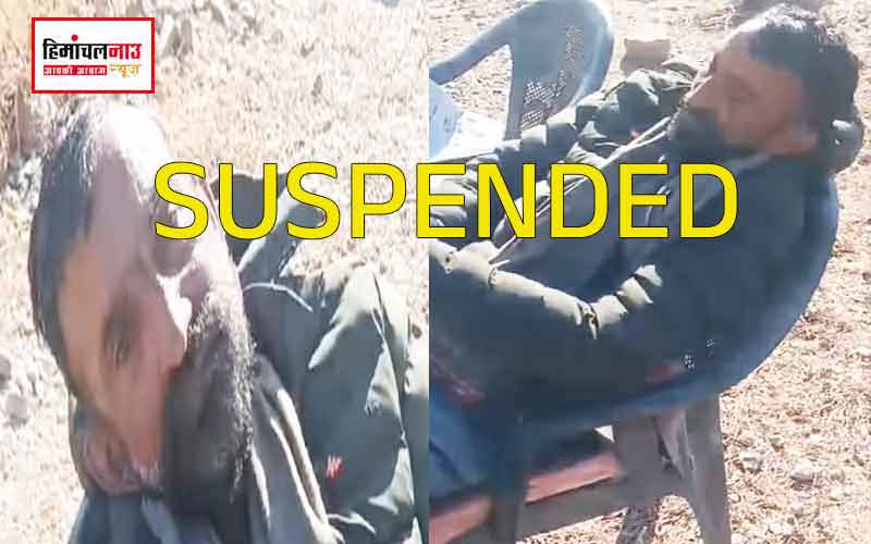 हेडमास्टर सस्पेंड / नशे में स्कूल पहुंचा हेडमास्टर,वायरल वीडियो पर कार्रवाई