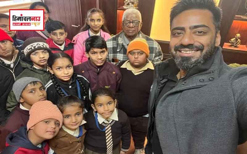 विशेष बच्चों ने डीसी को दी नववर्ष की शुभकामनाएं