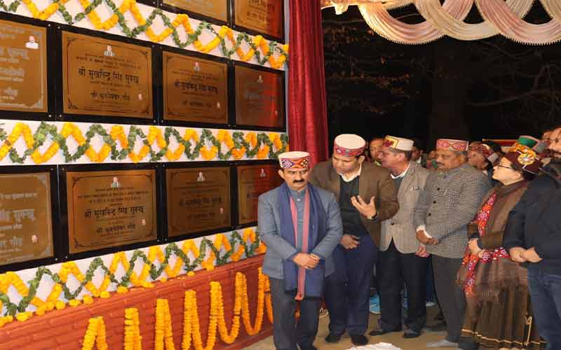 Manali Sharotsav : क्षेत्र को 206.08 करोड़ रुपये की विकासात्मक परियोजनाओं की सौगात**