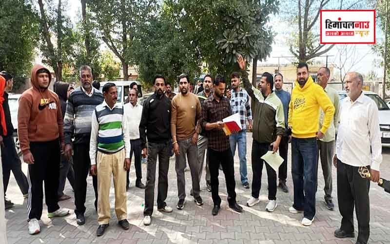 हिमाचल की स्टेट लेवल कबड्डी टीम के चयन पर विवाद, खेल प्रेमियों का विरोध प्रदर्शन