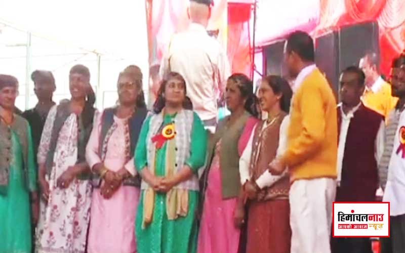 उपायुक्त सिरमौर प्रियंका वर्मा ने किया अंधेरी के बिशू मेले का समापन, महाभारत परंपरा के प्रतीक ठोडा युद्ध के साथ हुआ समापन