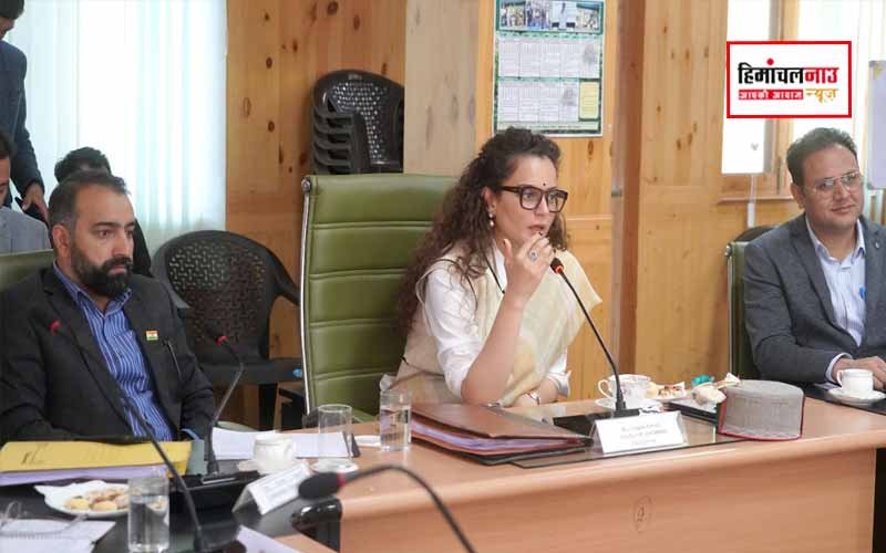 किन्नौर / रिकांग पिओ में कंगना रनौत की विकास समीक्षा बैठक — कहा, योजनाओं की गुणवत्ता से नहीं होना चाहिए समझौता