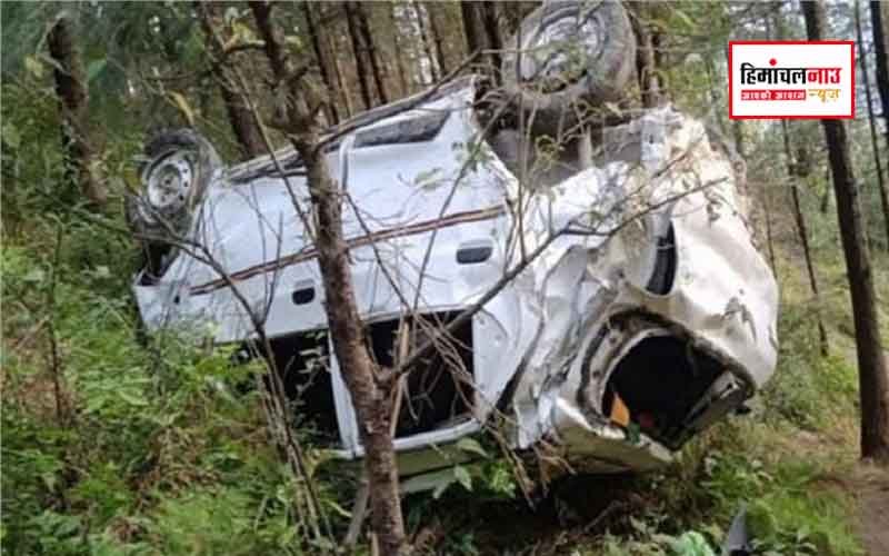 कुल्लू में तलायटु मोड़ पर तेज रफ्तार कार गहरी खाई में गिरी, चालक गंभीर रूप से घायल