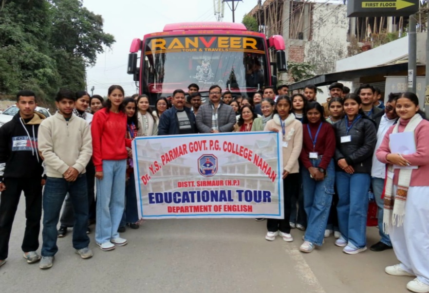 धार्मिक पर्यटन और संस्कृति को समझने बुर्शिग महादेव पहुंचे कॉलेज छात्र