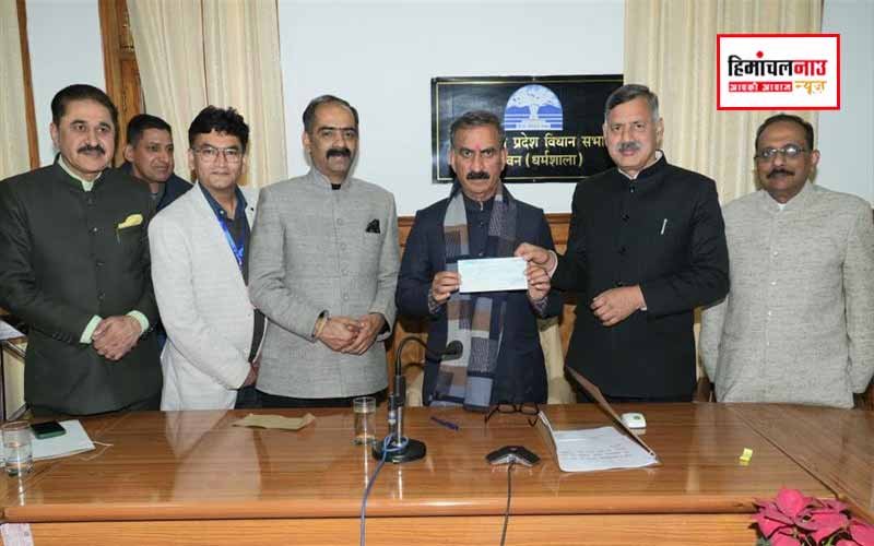 हिमुडा ने सुख आश्रय कोष हेतु 11 लाख का चेक भेंट किया, मुख्यमंत्री ने पहल की सराहना की