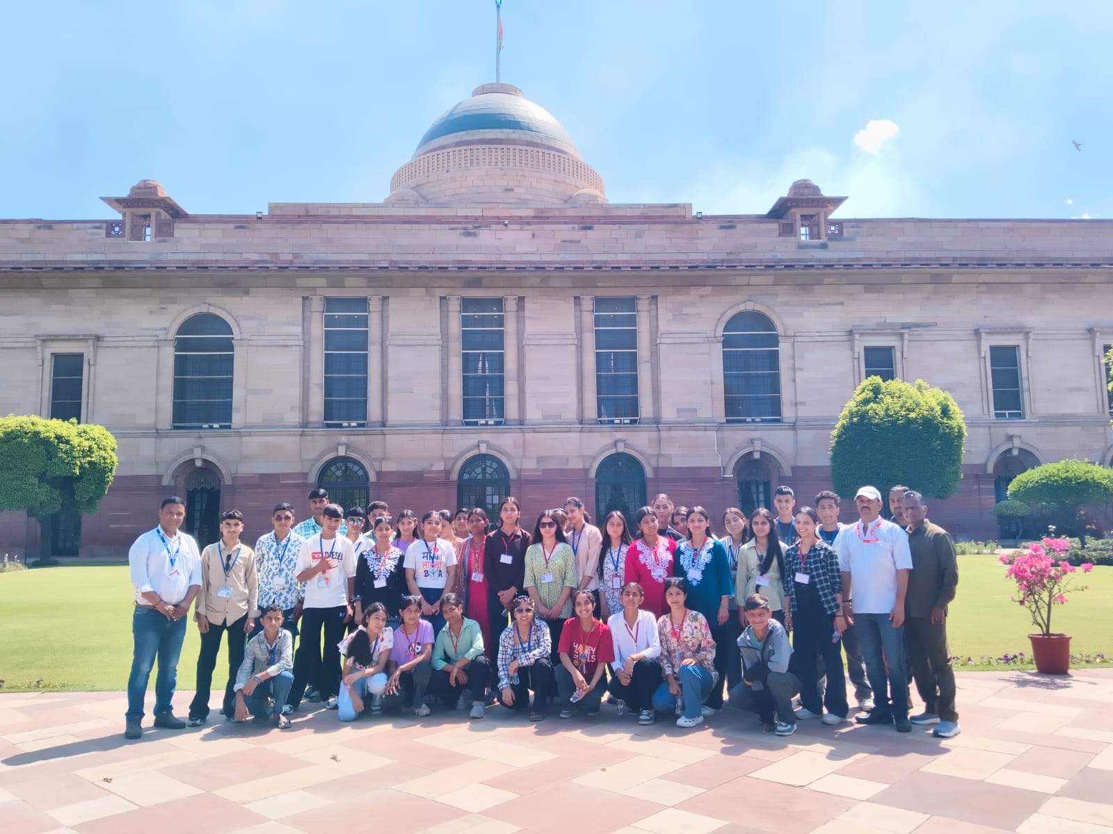 चंबा के बच्चों ने राष्ट्रपति भवन का शैक्षणिक भ्रमण कर ऐतिहासिक और प्रशासनिक ज्ञान प्राप्त किया