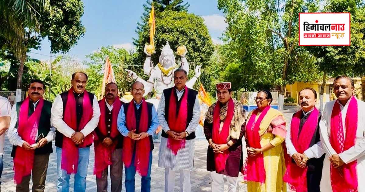 प्राचीन महादेव मंदिर पहुंचे भाजपा के प्रदेश प्रभारी श्रीकांत शर्मा, सह प्रभारी संजय टंडन भी रहे मौजूद