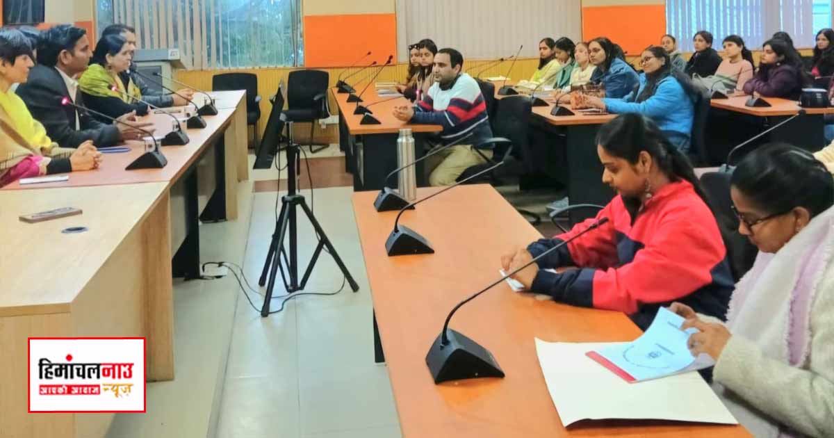 उपायुक्त ने फील्ड विजिट पर आए विद्यार्थियों से किया संवाद, साझा किए आपदा प्रबंधन के अहम पहलू