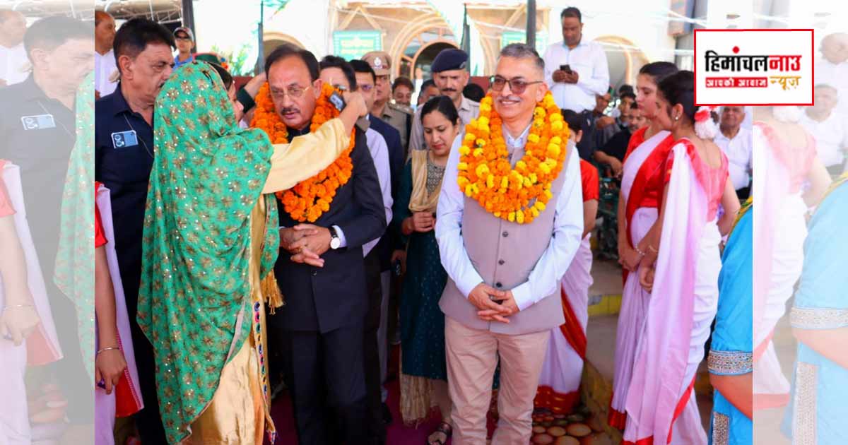 नाहन चौगान में धूमधाम से मनाया गया हिमाचल दिवस, उद्योग मंत्री हर्षवर्धन चौहान ने फहराया तिरंगा