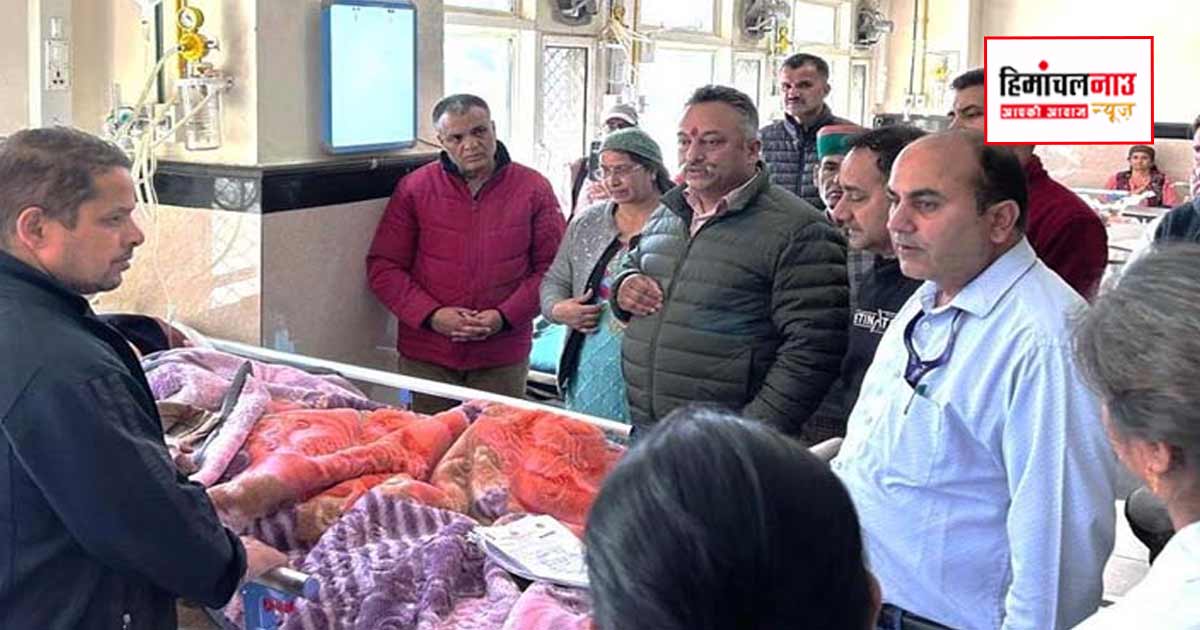Accident / आनी सड़क हादसे के घायलों से IGMC में मिले शिक्षा मंत्री, चार शिक्षकों की मौत पर जताया शोक
