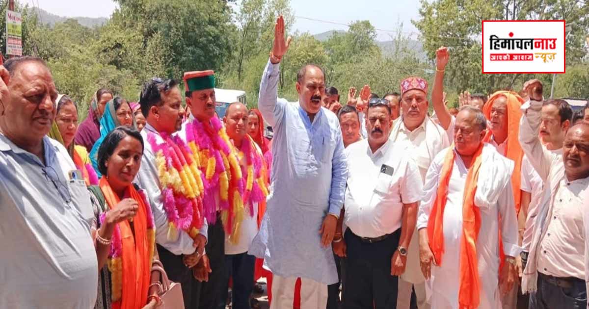 Election / मोमानयार बॉल पंचायत के प्रतिनिधियों ने पूर्व विधायक दविंदर कुमार भुट्टो से की मुलाकात