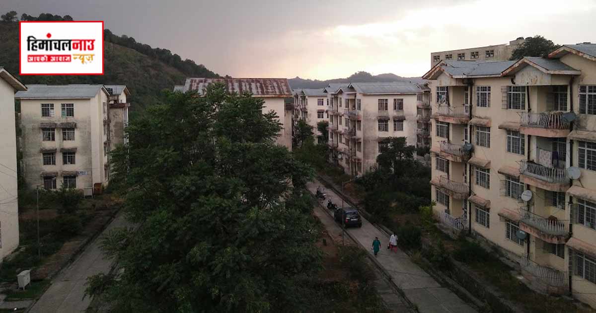 टांडा मेडिकल कॉलेज की प्रशिक्षु छात्रा के कमरे से शराब की बोतलें बरामद, प्रशासन ने की अनुशासनात्मक कार्रवाई