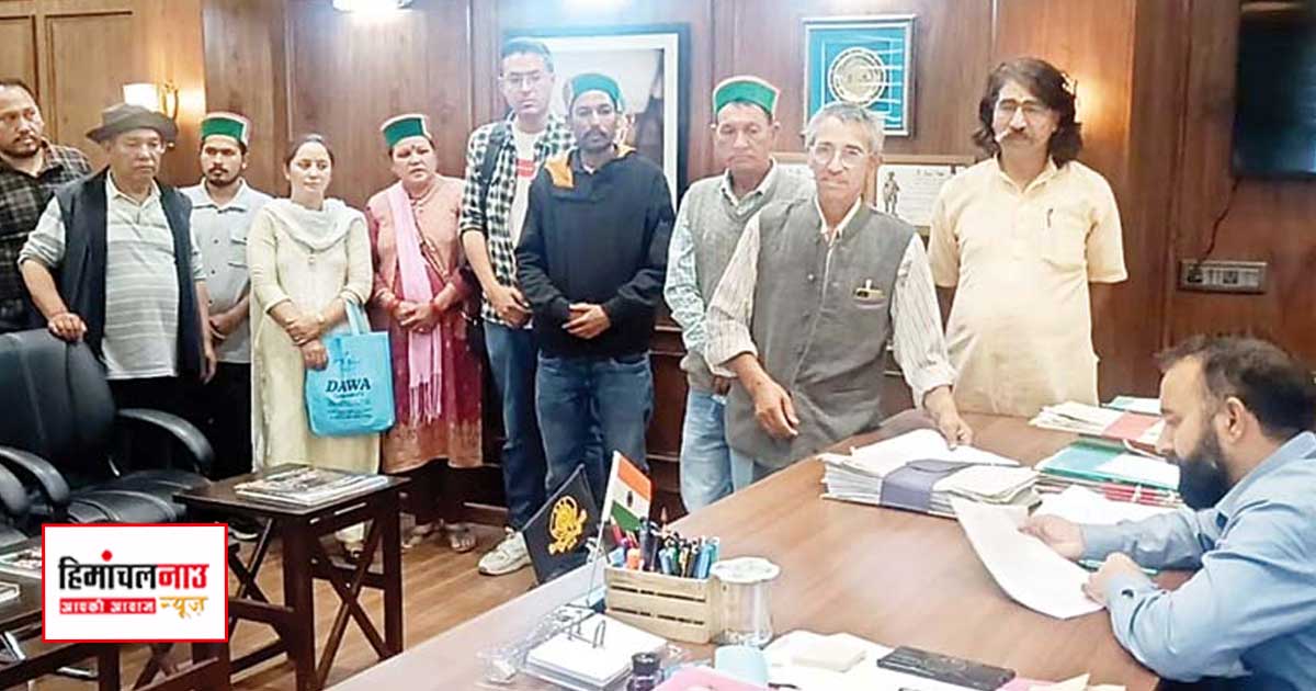 किन्नर कैलाश यात्रा पर रोक की मांग, 16 गांवों के कारदारों ने उपायुक्त को सौंपा ज्ञापन