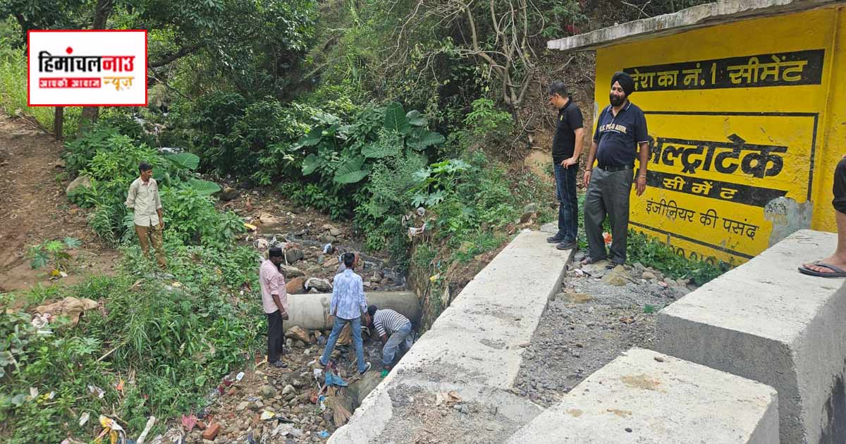सासडू की बावड़ी के पास नाले में लगाए अवरोध, बरसात में राष्ट्रीय राजमार्ग की सुरक्षा को उठाया कदम