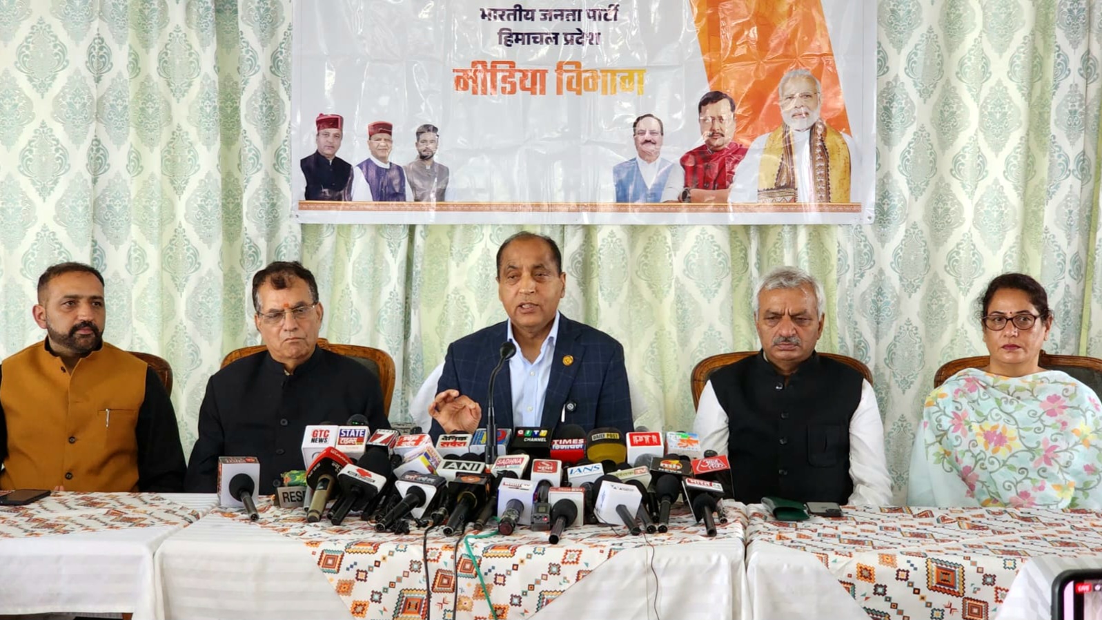 हिमाचल में लोकतंत्र नहीं, प्रतिशोध की राजनीति चल रही, विपक्ष को दबाने के लिए प्रशासन का हो रहा दुरुपयोग : जयराम ठाकुर
