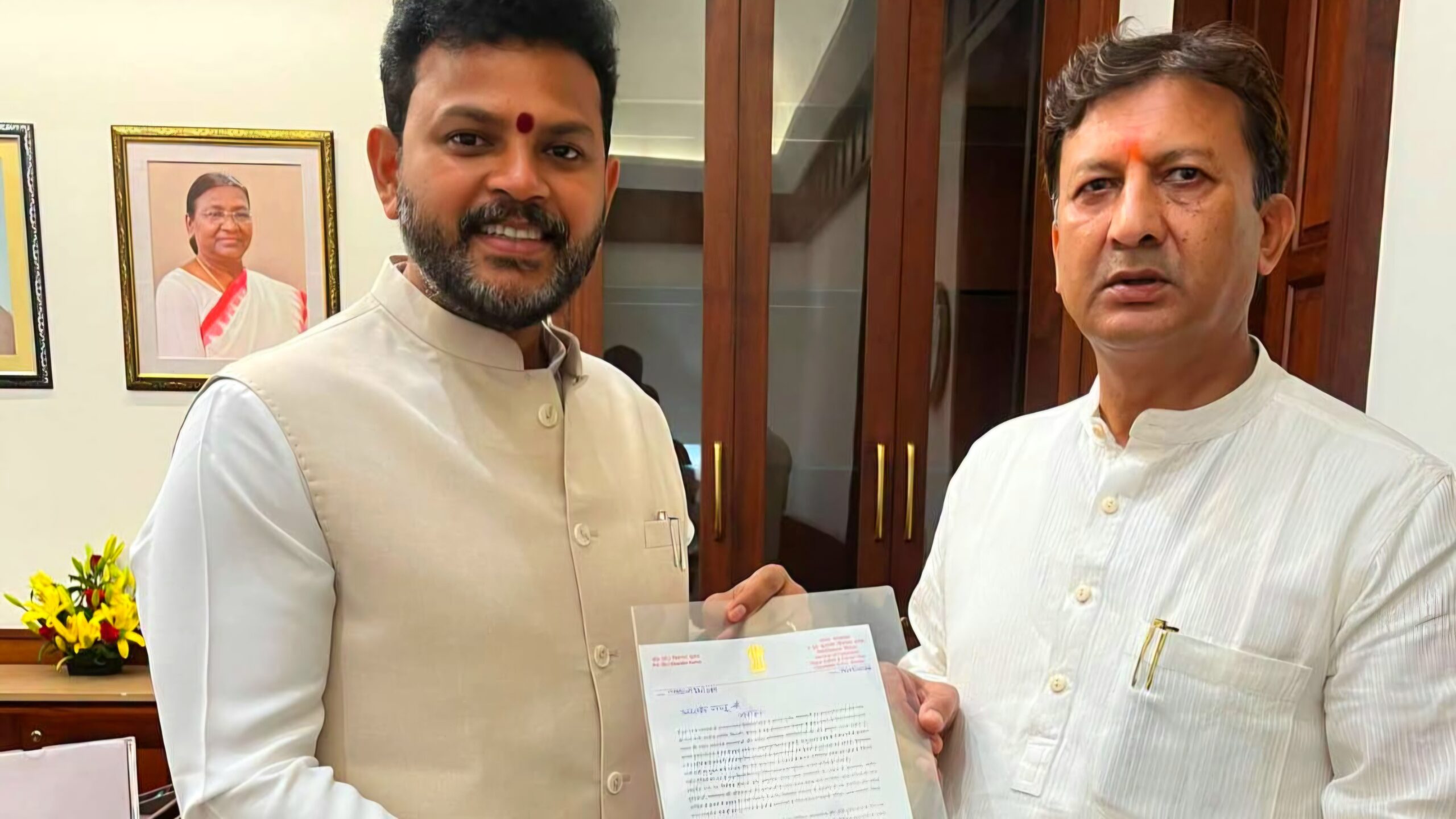 हिमाचल में दुर्गम क्षेत्र के लिए स्थायी एयर एम्बुलेंस सेवा की मांग, केंद्रीय मंत्री ने दिया शीघ्र समाधान का आश्वासन